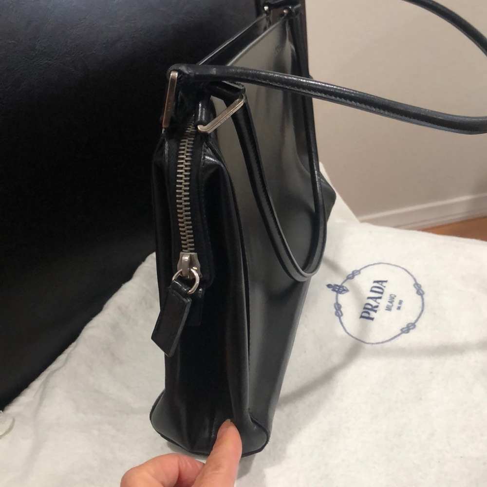 Prada leather handbag - Picture 7 of 11